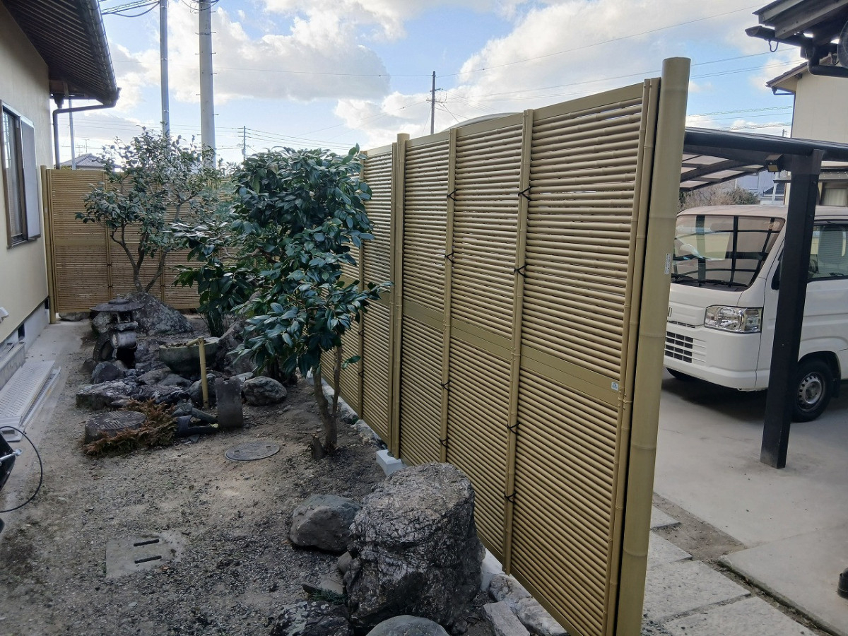 二宮トーヨー住器の【施工事例】和の趣を守りながら美しく再生｜竹垣フェンス交換工事🐼の施工後の写真2