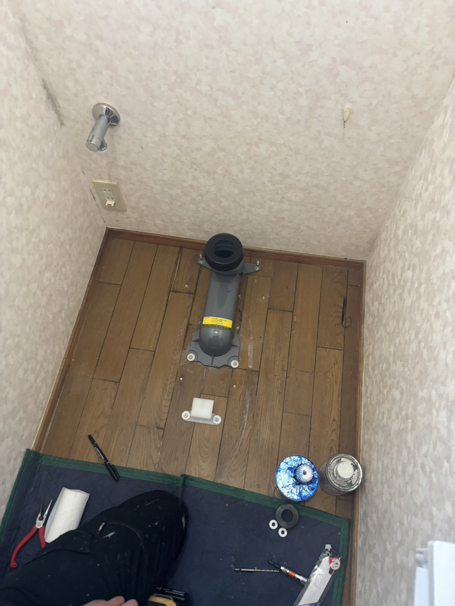 二宮トーヨー住器の【サティスS】多機能なトイレで快適な生活を【リトイレ】の施工前の写真3