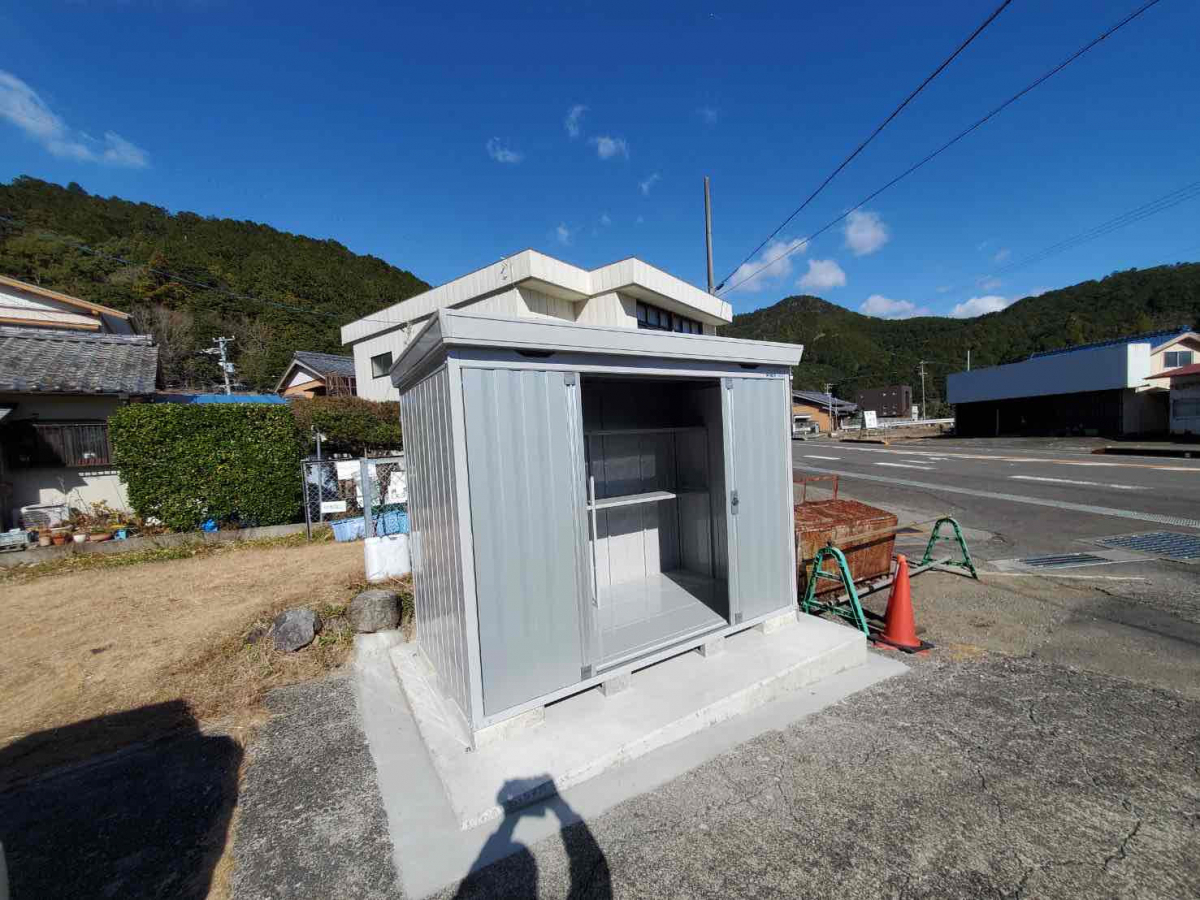 山本サッシ店 東紀州の地域のごみステーションを設置させて頂きました‼ ≪大末建設様≫の施工後の写真1