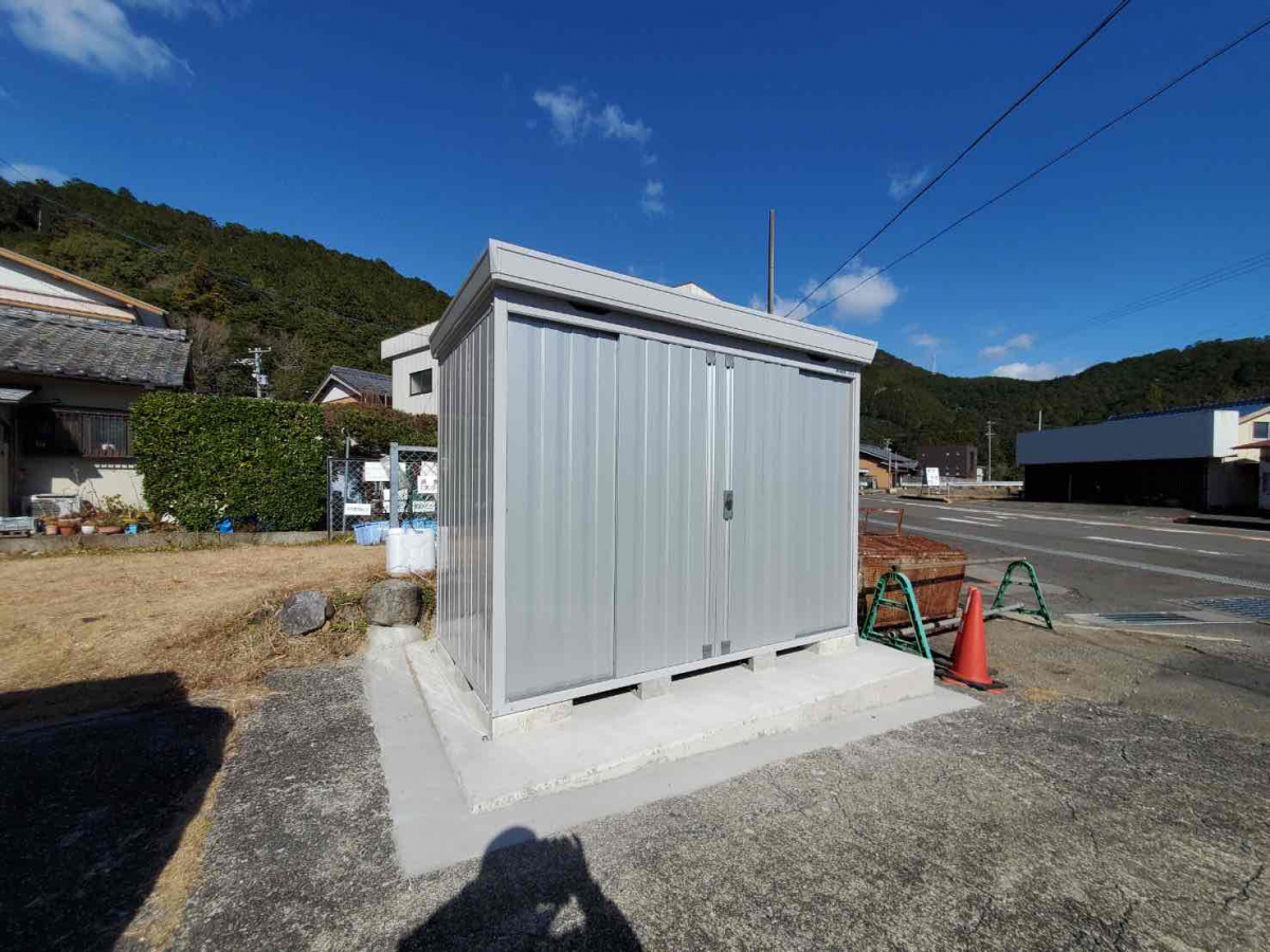 山本サッシ店 東紀州の地域のごみステーションを設置させて頂きました‼ ≪大末建設様≫の施工後の写真2