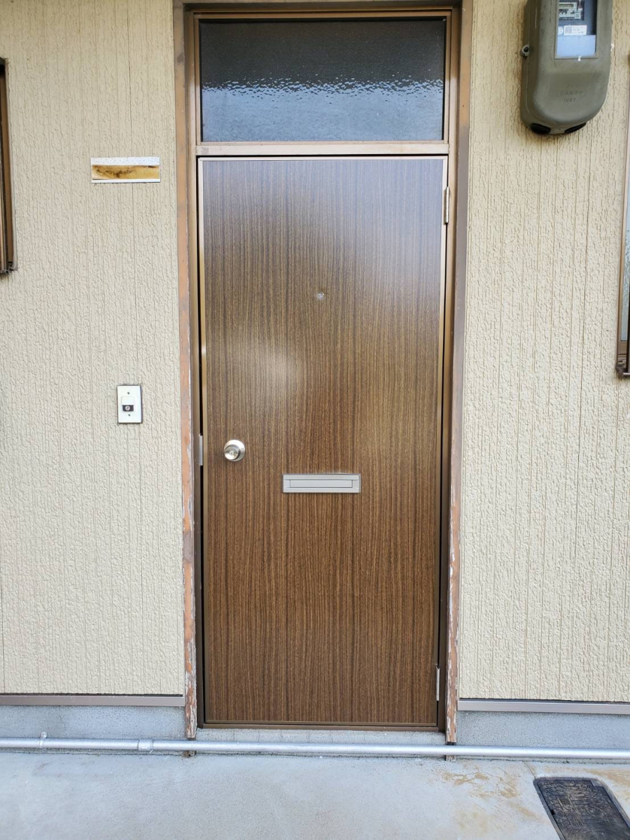 山本サッシ店 東紀州のアパートドア🚪取り替えました👍の施工後の写真1