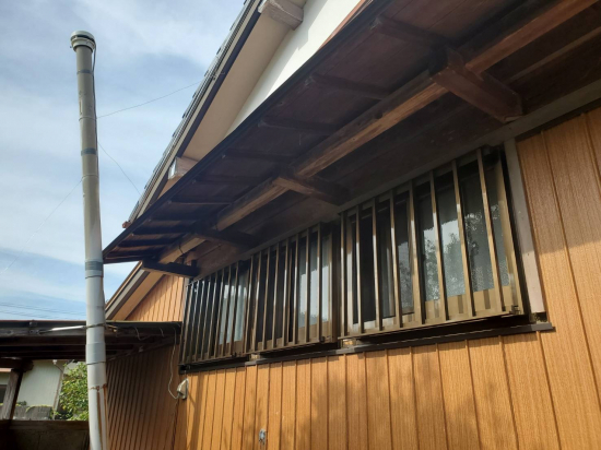 山本サッシ店 東紀州の木製窓をアルミ窓に交換🪟施工事例写真1