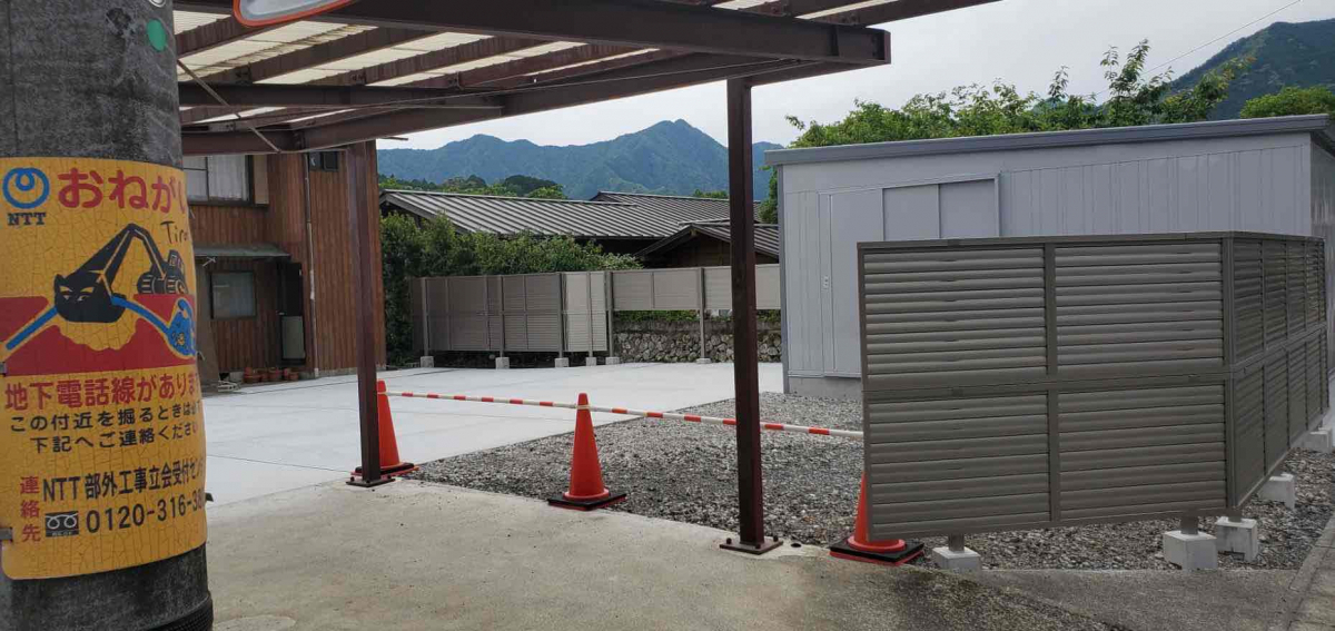 山本サッシ店 東紀州のガレージと多段フェンスの施工です‼ ≪脇 建築様現場≫の施工前の写真1