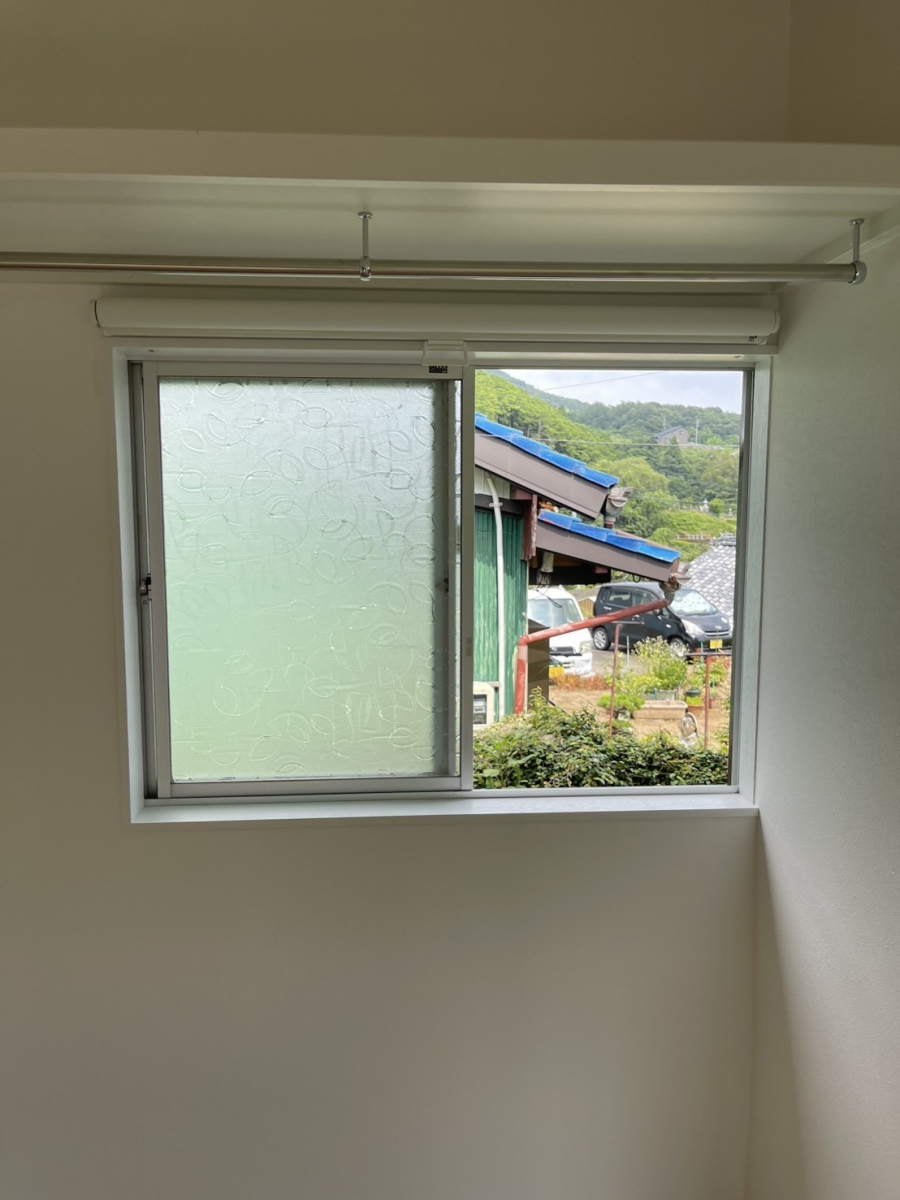 山本サッシ店 東紀州の《高性能窓リフォーム》内窓設置 Mee'sHome様現場の施工前の写真1