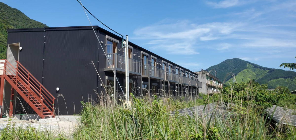 山本サッシ店 東紀州の《ベランダ》二階建て仕様のベランダです‼︎ 塩谷組様現場の施工後の写真1