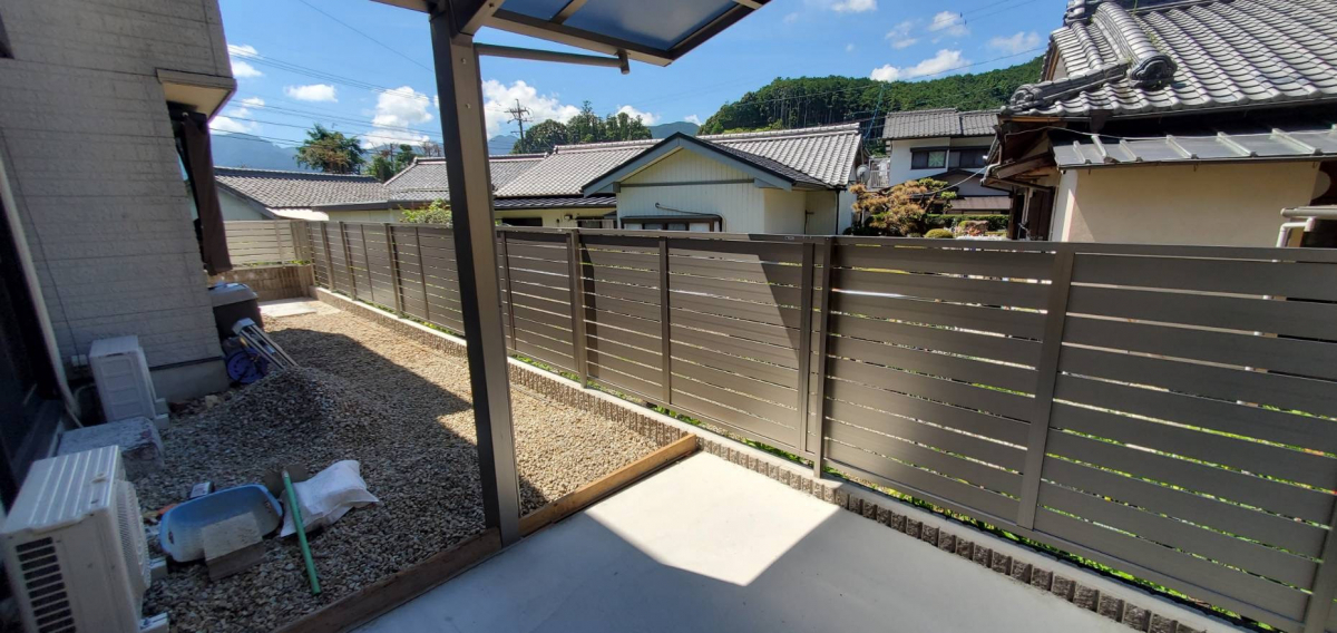 山本サッシ店 東紀州の《フェンス》お家の境界にはやっぱりコレ‼︎ 上村組様現場の施工後の写真1