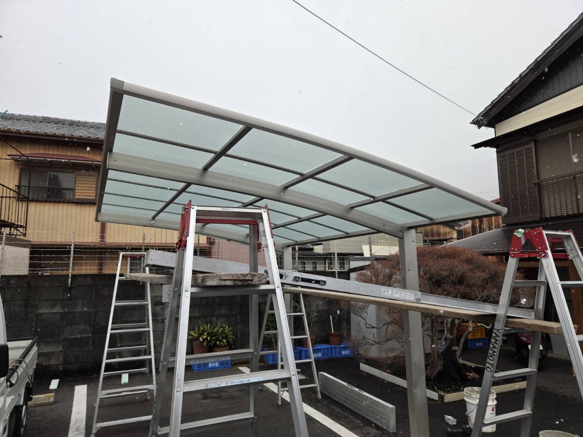 山本サッシ店 東紀州の車がぶつかった“カーポート”の柱を取り替えました💦の施工後の写真1