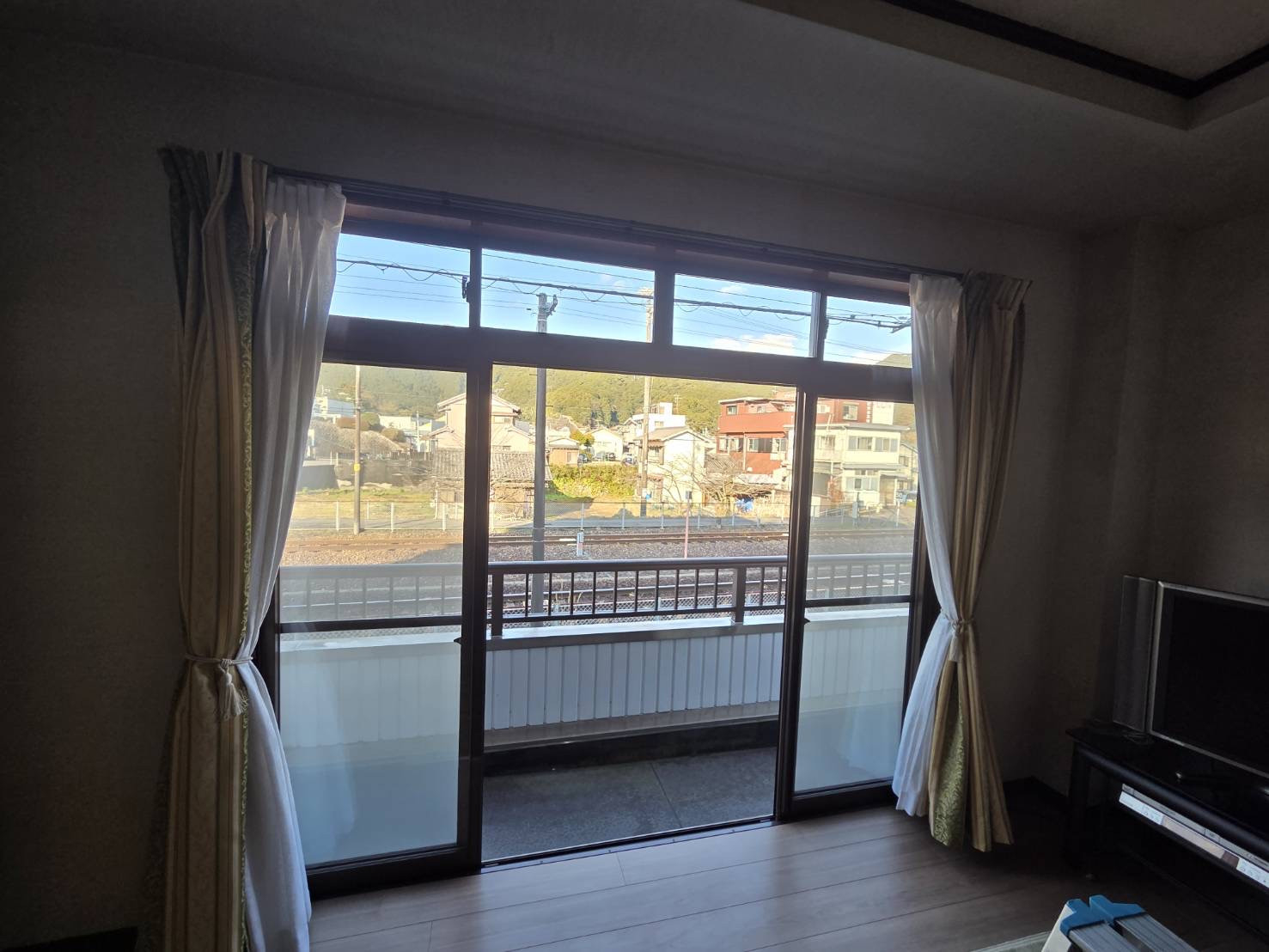 山本サッシ店 東紀州の省エネリフォーム🪟開口部に内窓設置‼️の施工前の写真1