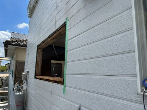 コダマサッシの出窓から引き違いの施工前の写真2