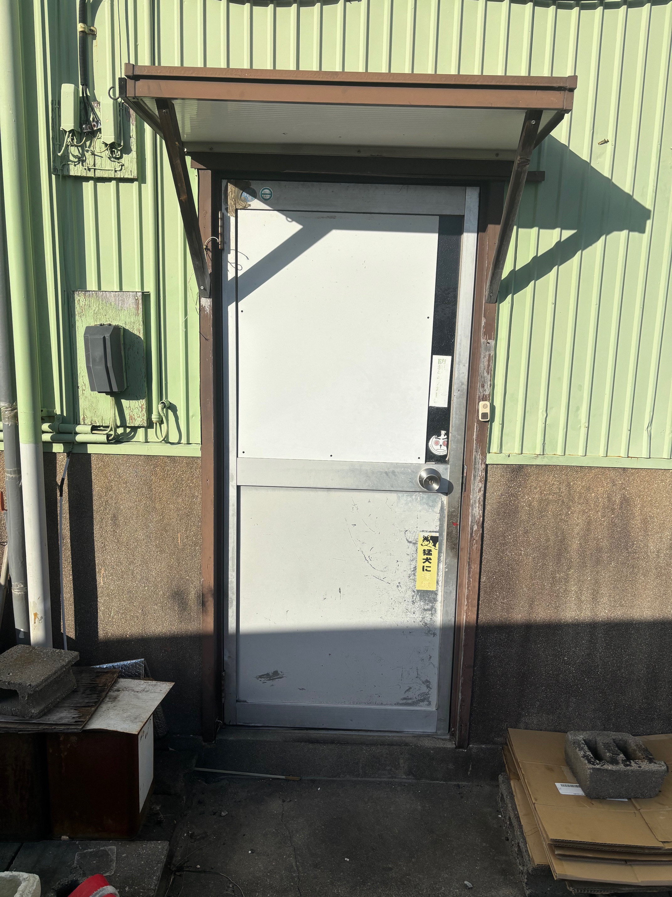 パーフェクトのドアの取替。の施工前の写真1