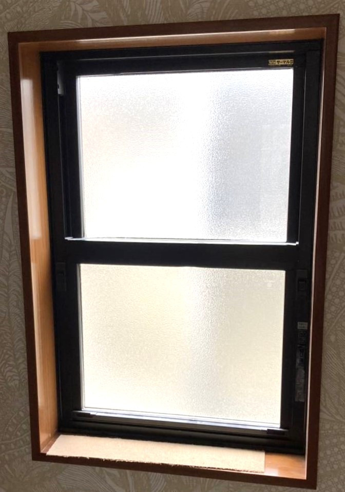 青梅トーヨー住器 上尾店の窓リフォーム　リプラスの施工前の写真1