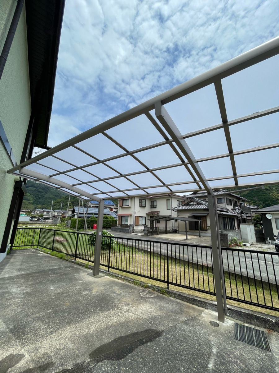 河津アルミの河津町／カーポート／エクステリアの施工後の写真1