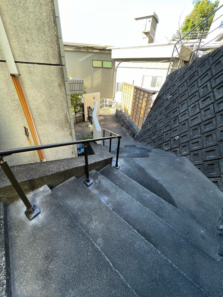 河津アルミの東伊豆町/歩行者手すりの施工後の写真1