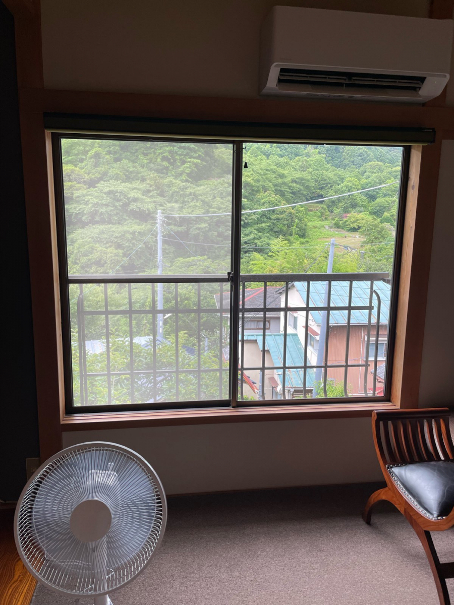 河津アルミの河津町／内窓／紫外線対策の施工前の写真1