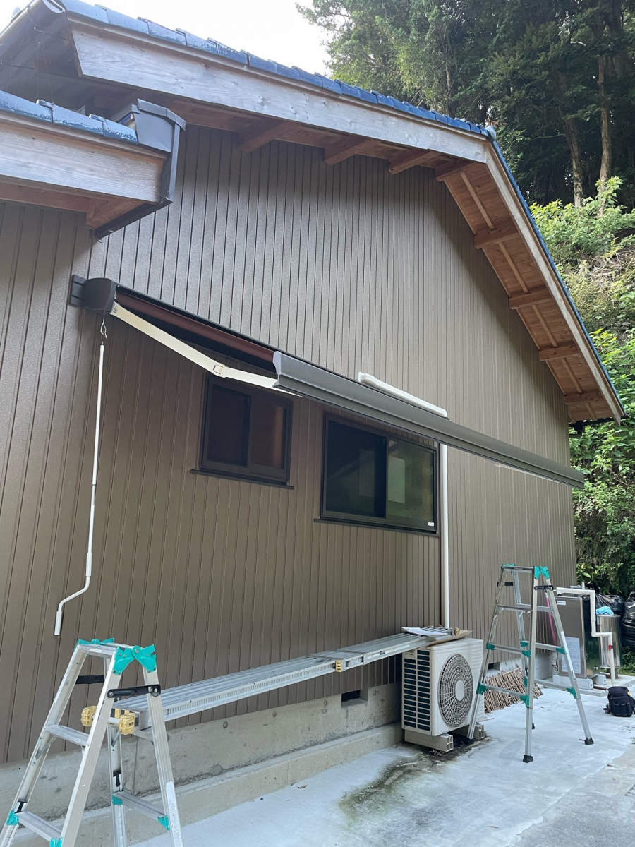 河津アルミの河津町／オーニング／日除け対策の施工後の写真2