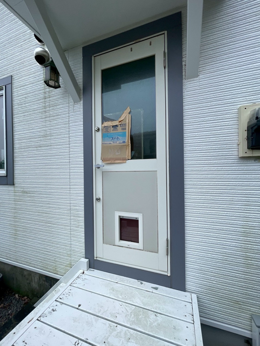 河津アルミの伊東市／硝子交換の施工前の写真1