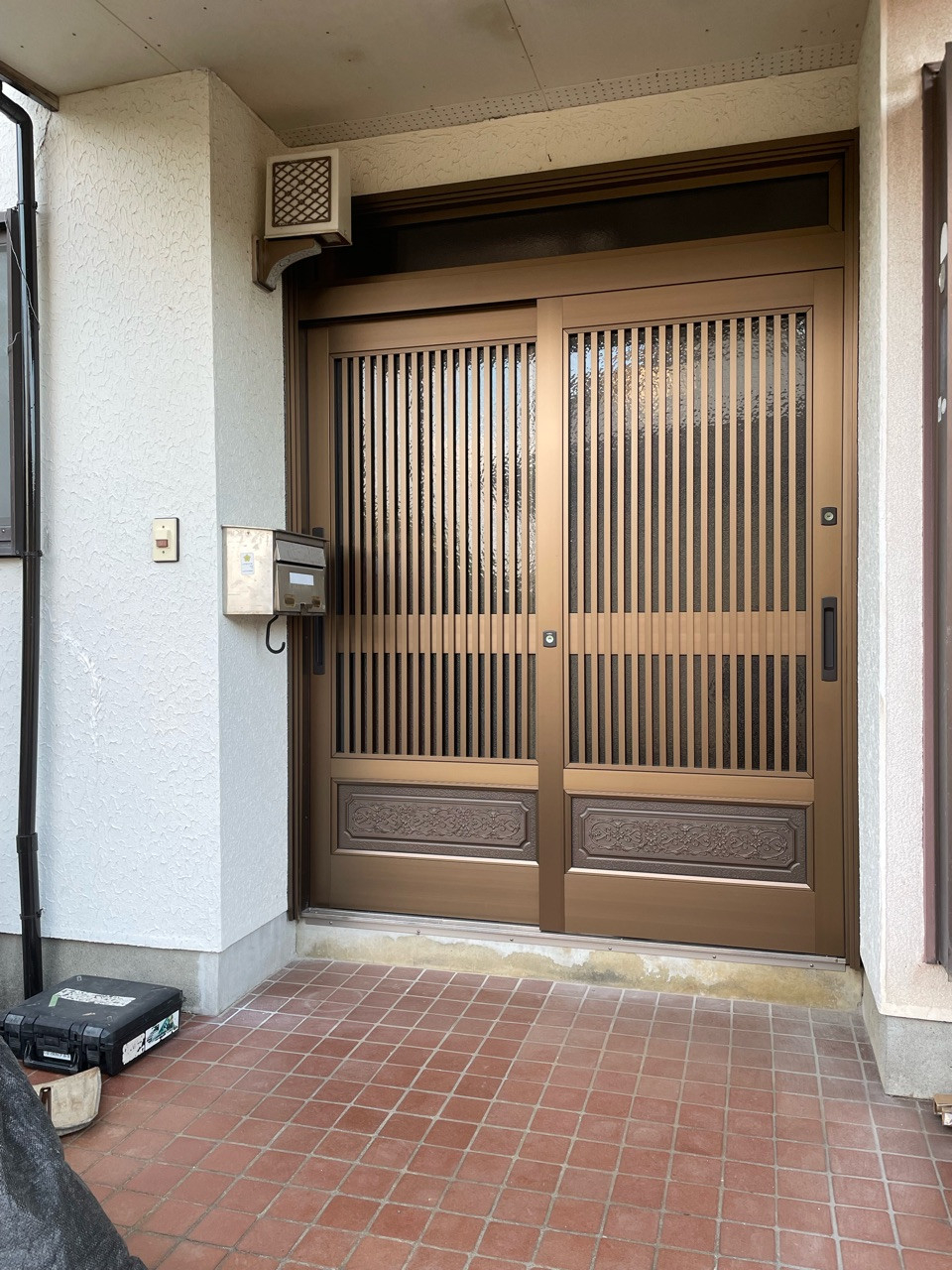 河津アルミの河津町／玄関引戸交換／カバー工法の施工後の写真1