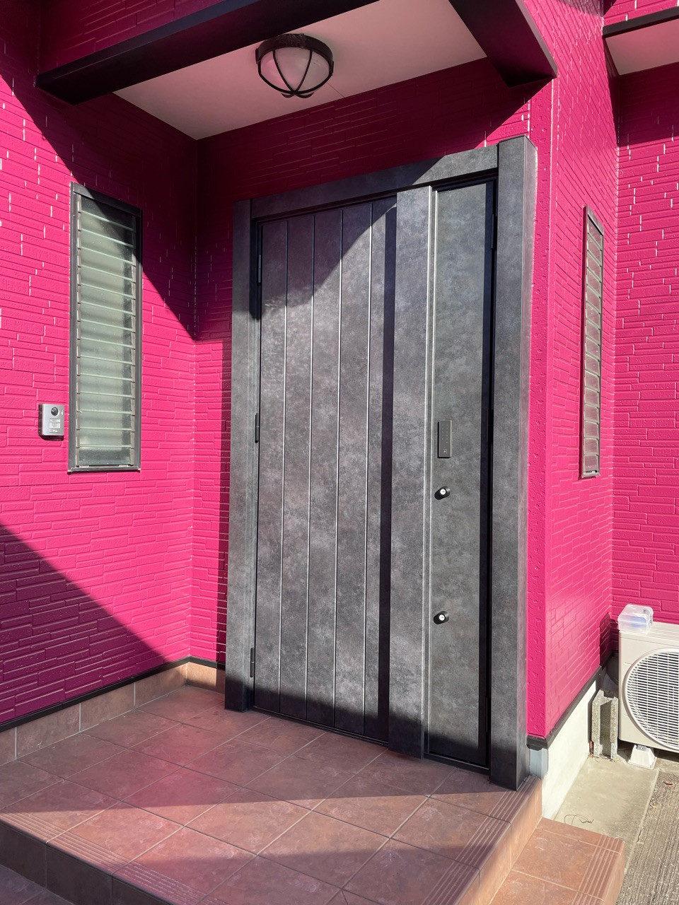 河津アルミの河津町／玄関交換／カバー工法の施工前の写真1