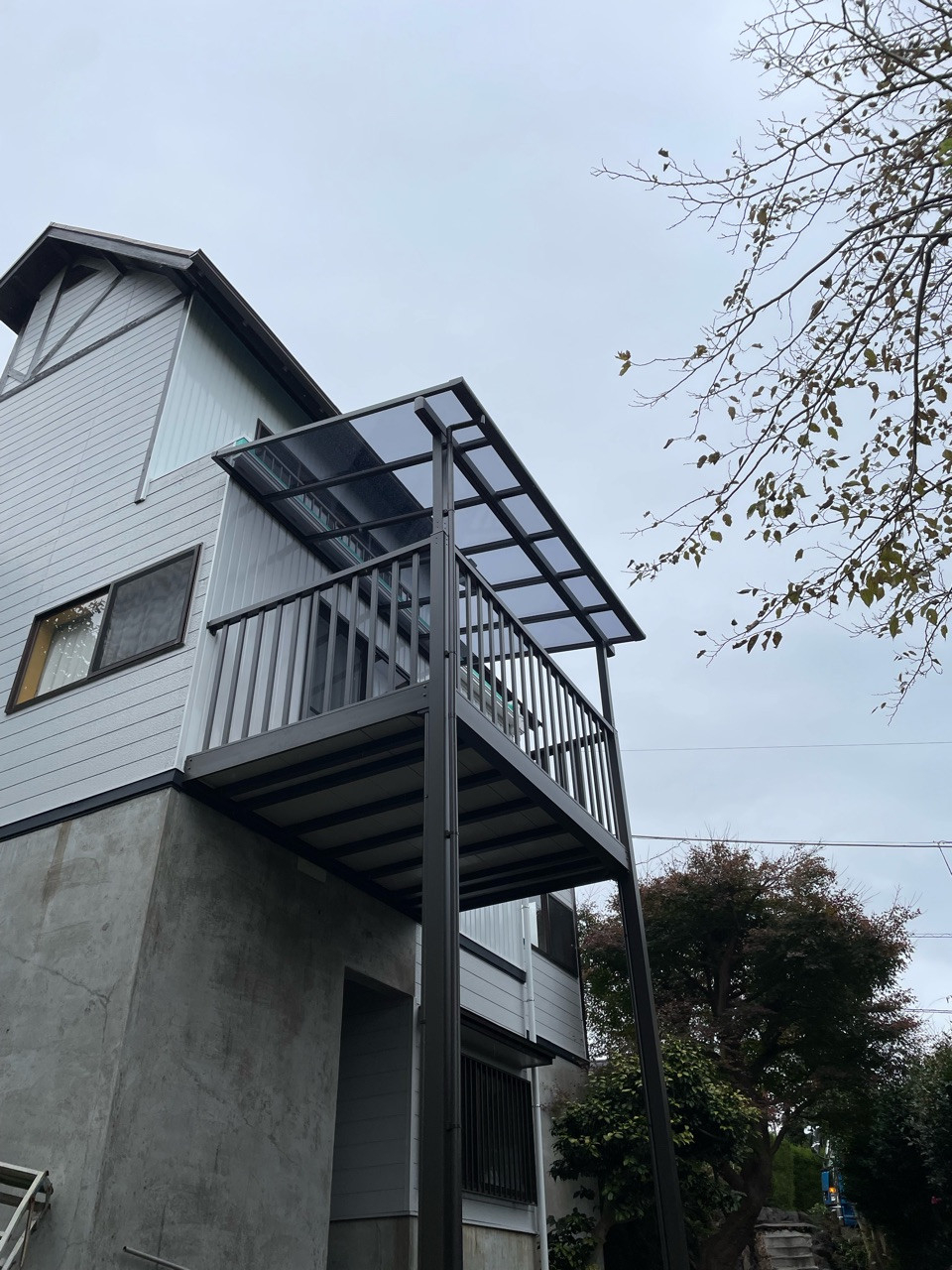 河津アルミの伊東市／バルコニー／テラスの施工後の写真1