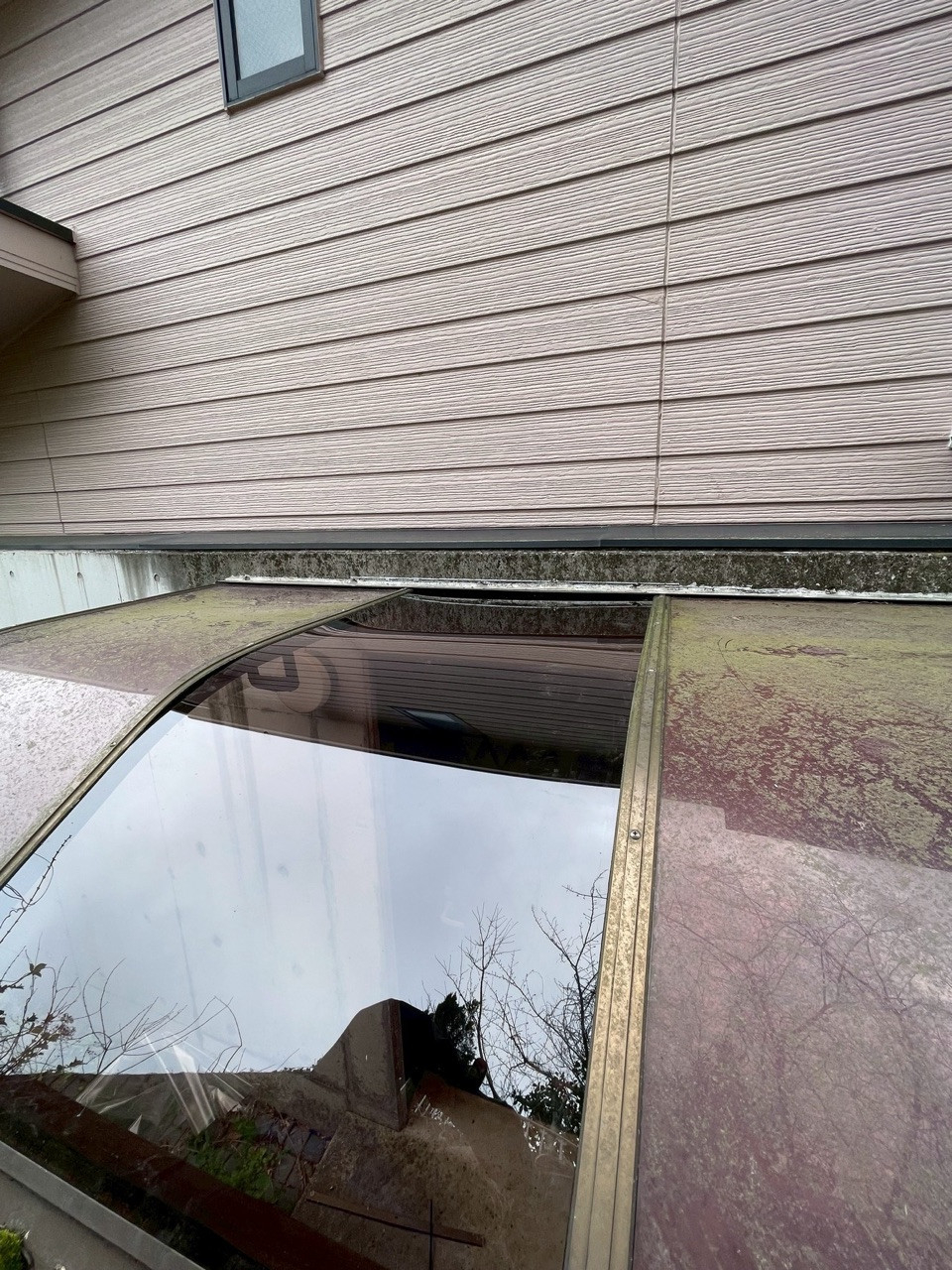 河津アルミの伊東市／ポリカ板交換の施工後の写真1