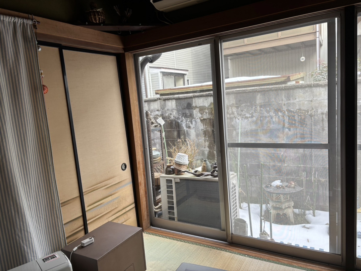 アルキャンの内窓インプラス施工の施工前の写真3