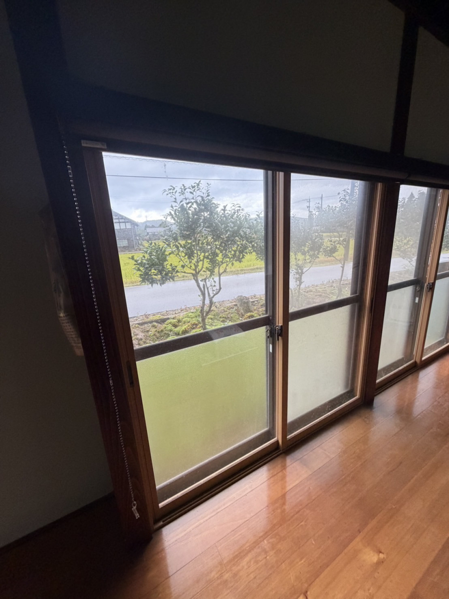 アルキャンの内窓インプラス施工の施工前の写真1