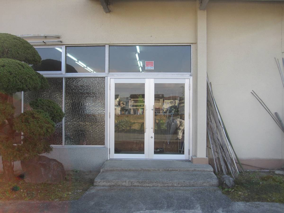 村島硝子商事のエクステリア・プロ橿原店  ドア・ガラスリフォーム工事の施工後の写真1