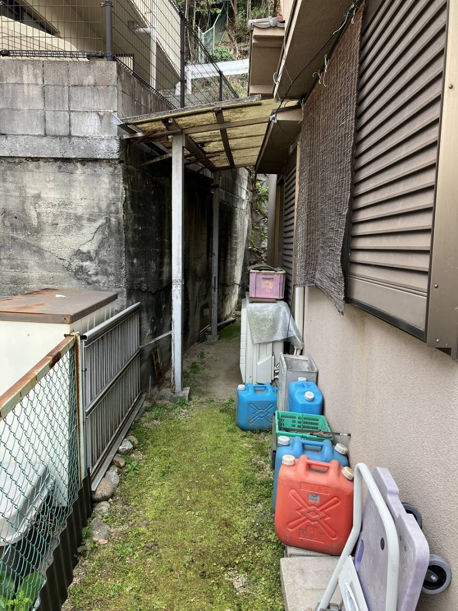 ＵＳＶトーヨー住器のテラス屋根設置工事の施工前の写真1