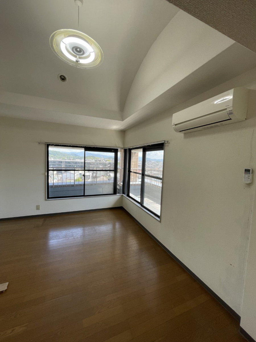 スリースターの京都市右京区：マンション全面リノベーション！開口断熱＆おしゃれな水廻りと内装で資産価値アップ！の施工前の写真2