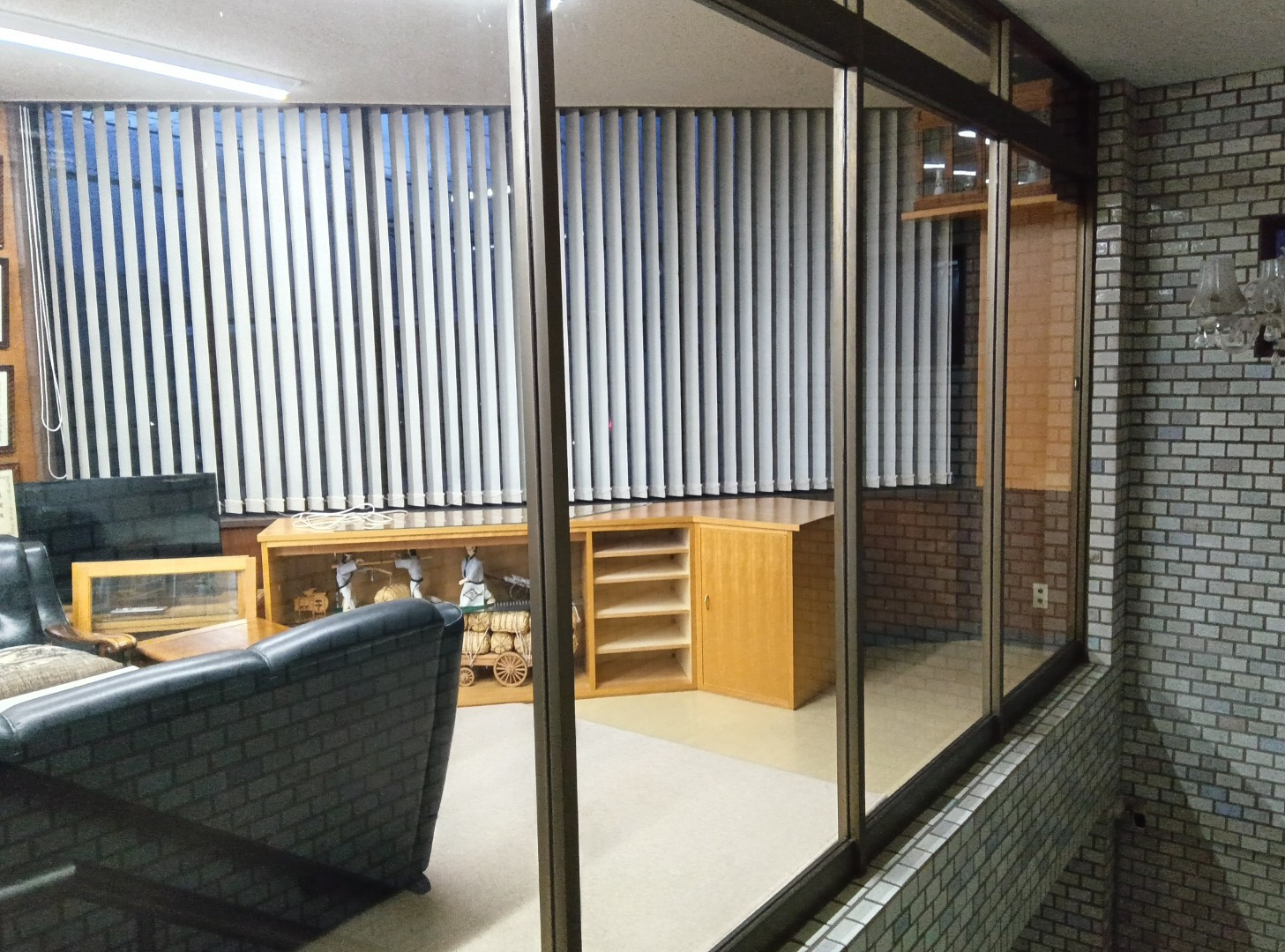 スリースターの京都市右京区 会社事務所のガラスビートの交換の施工後の写真3