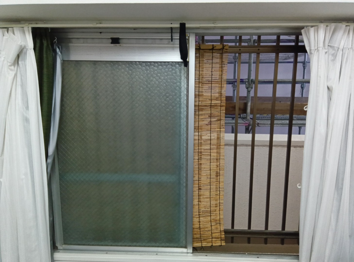 スリースターの京都市上京区S様：築45年のマンション。子供部屋の寒さ対策に内窓を設置して頂きました☺️の施工前の写真1