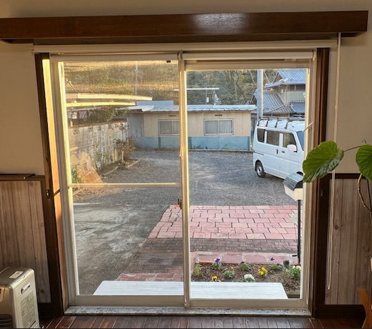 マルマン窓建工房のリビング窓リフォーム🥰✨✨の施工前の写真1