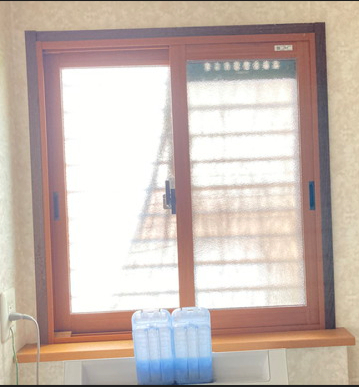 マルマン窓建工房の洗面所の小窓にも内窓😊👍の施工後の写真1