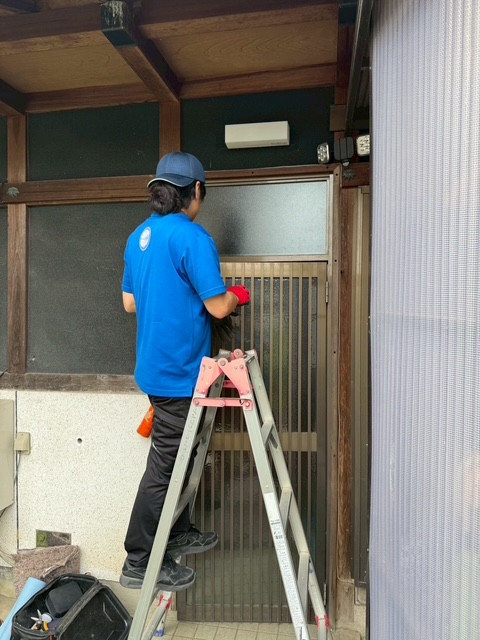 マルマン窓建工房の勝手口の防犯リフォーム😊の施工前の写真2