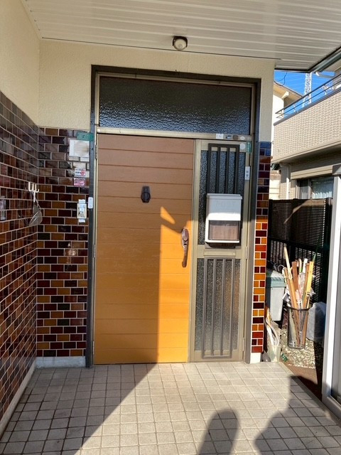 マルマン窓建工房の高断熱仕様玄関リフォーム😊✨の施工前の写真1