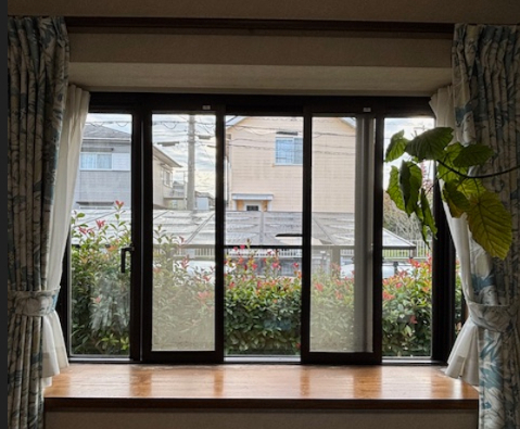 マルマン窓建工房のダイニングの窓にインプラス😊✨の施工前の写真1