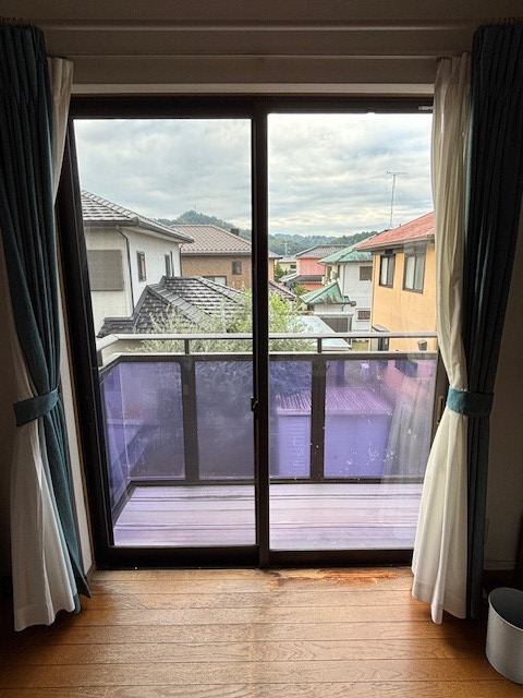 マルマン窓建工房の２階の洋間にインプラス😊✨の施工前の写真1