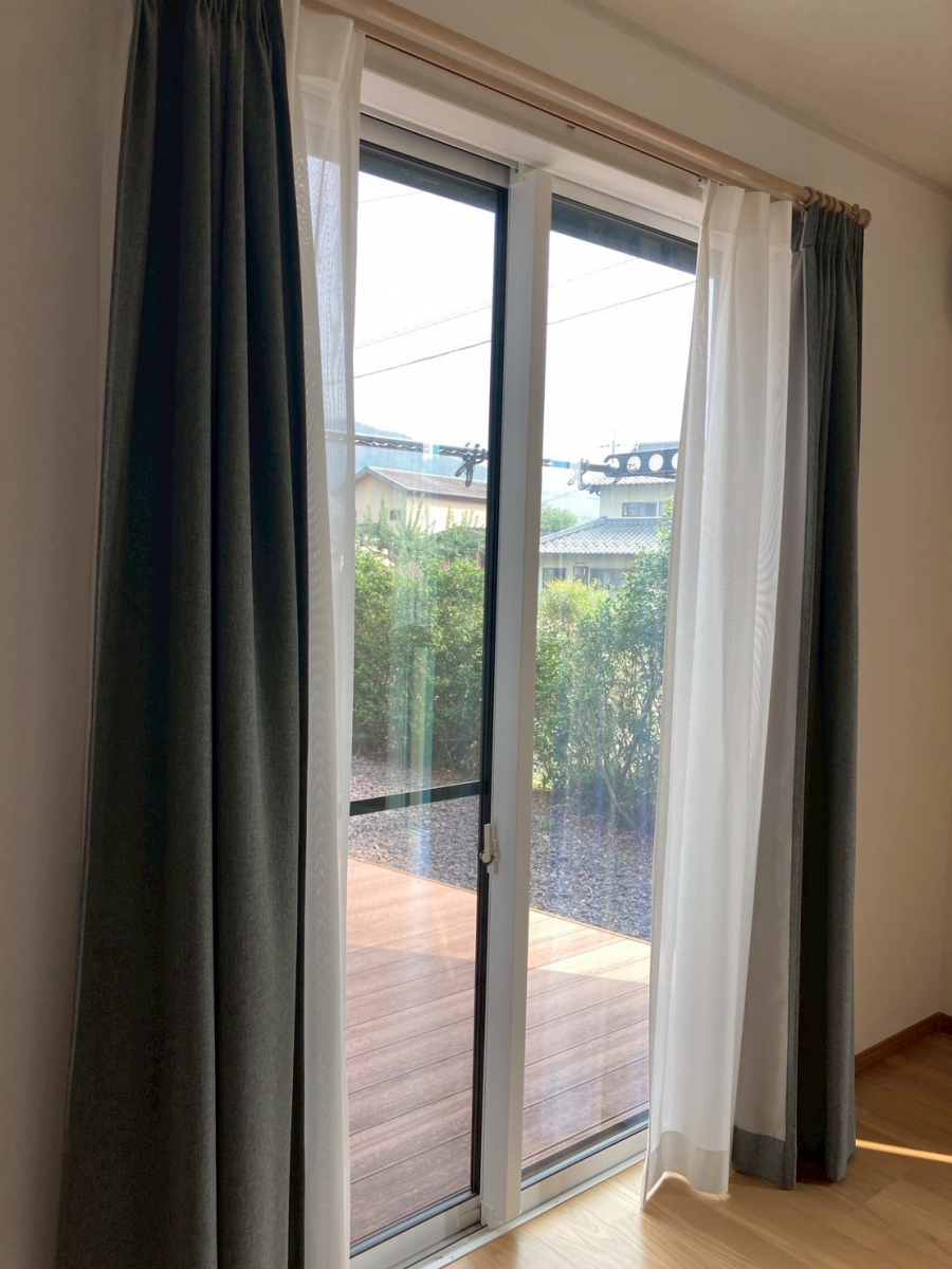 マルマン窓建工房のリビングの窓にインプラス✨の施工前の写真1