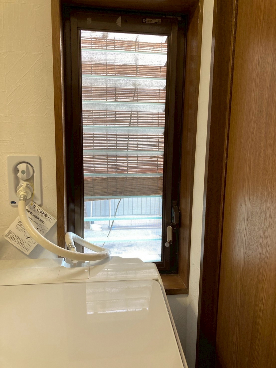マルマン窓建工房のルーバー窓に内窓😊✨の施工前の写真1