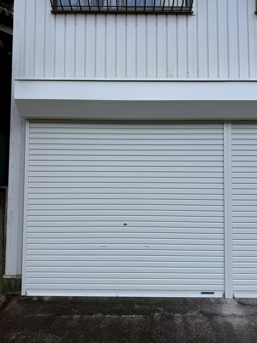 マルマン窓建工房の手動ガレージシャッター😊✨の施工後の写真1