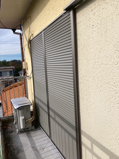 マルマン窓建工房の二階の窓に雨戸施工😊の施工後の写真1