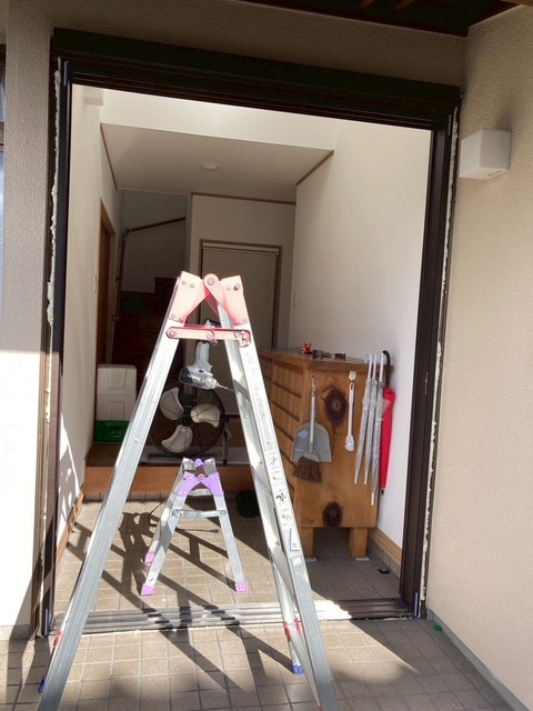 マルマン窓建工房の玄関リフォーム😊の施工前の写真2