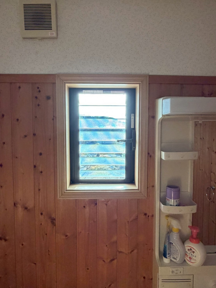 マルマン窓建工房の内窓施工😊の施工前の写真1