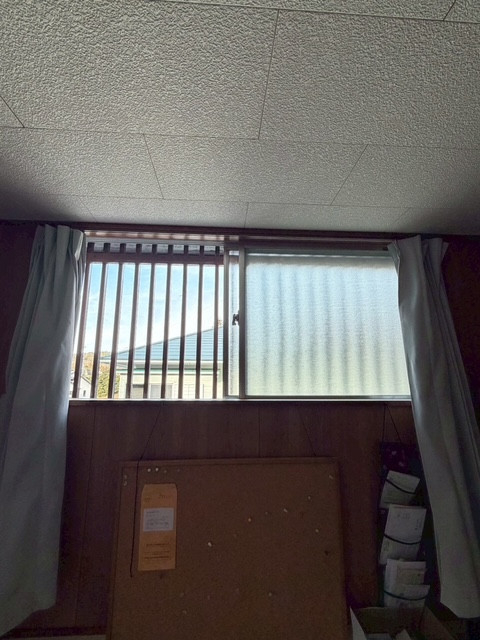 マルマン窓建工房の寒さ対策に内窓😊の施工前の写真1