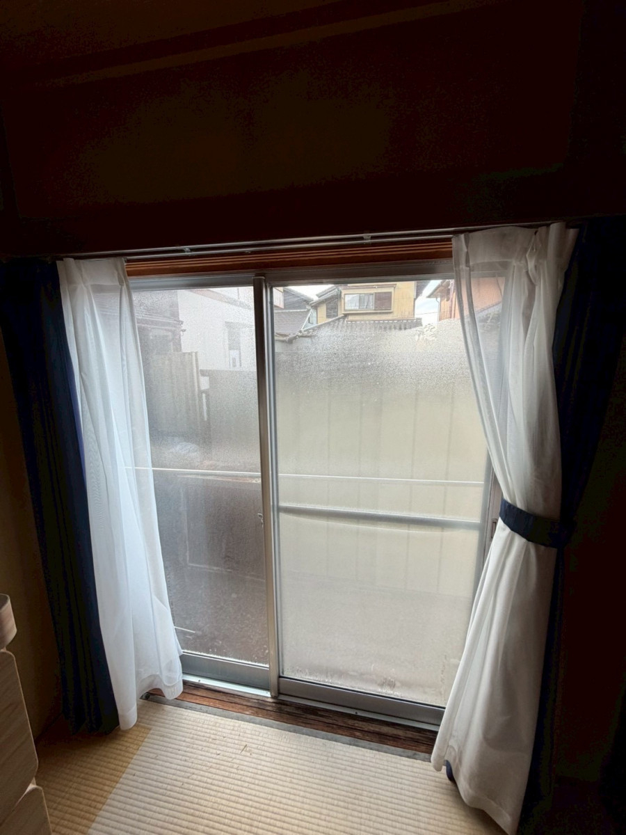 マルマン窓建工房の内窓施工😊の施工前の写真1