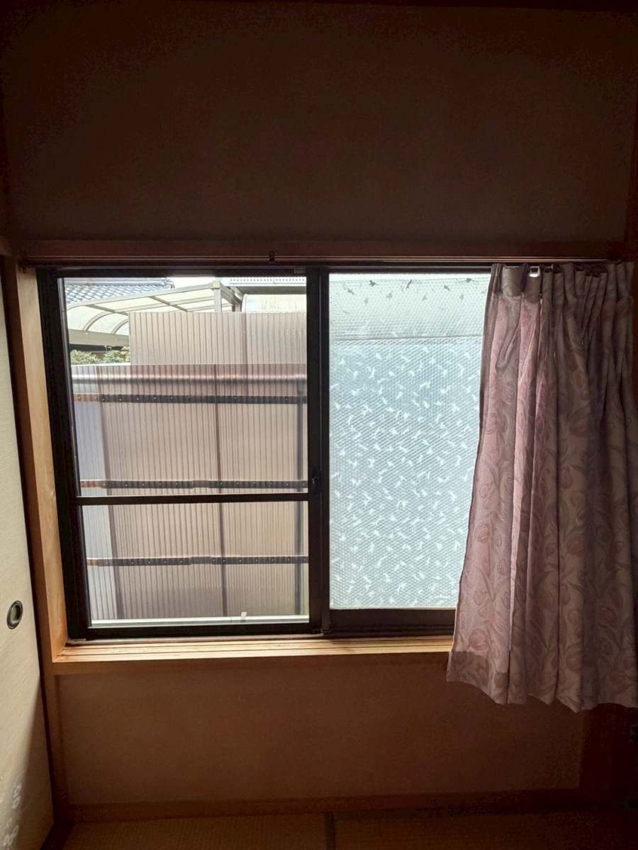 マルマン窓建工房の内窓でお悩み解消😊の施工前の写真1