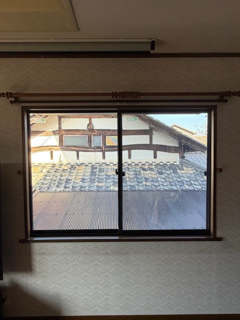 マルマン窓建工房の寒さと結露のお悩み内窓で解消😊の施工前の写真1
