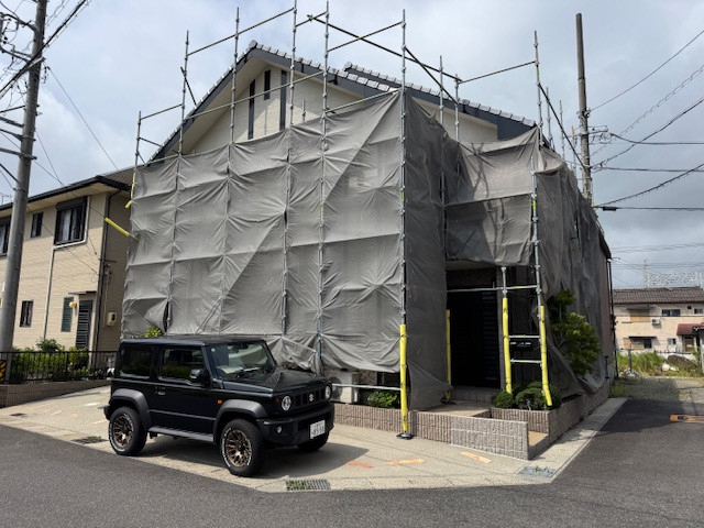 新光堂の桑名市で窯業系サイディング外壁をクリア塗装と屋根補修の施工前の写真3