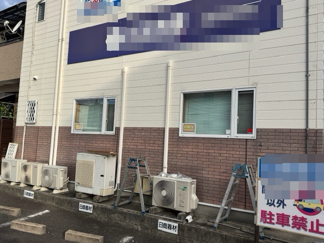 新光堂の既設窓に後付けで防犯強化｜ヒシクロス面格子取付工事【桑名市】の施工前の写真1