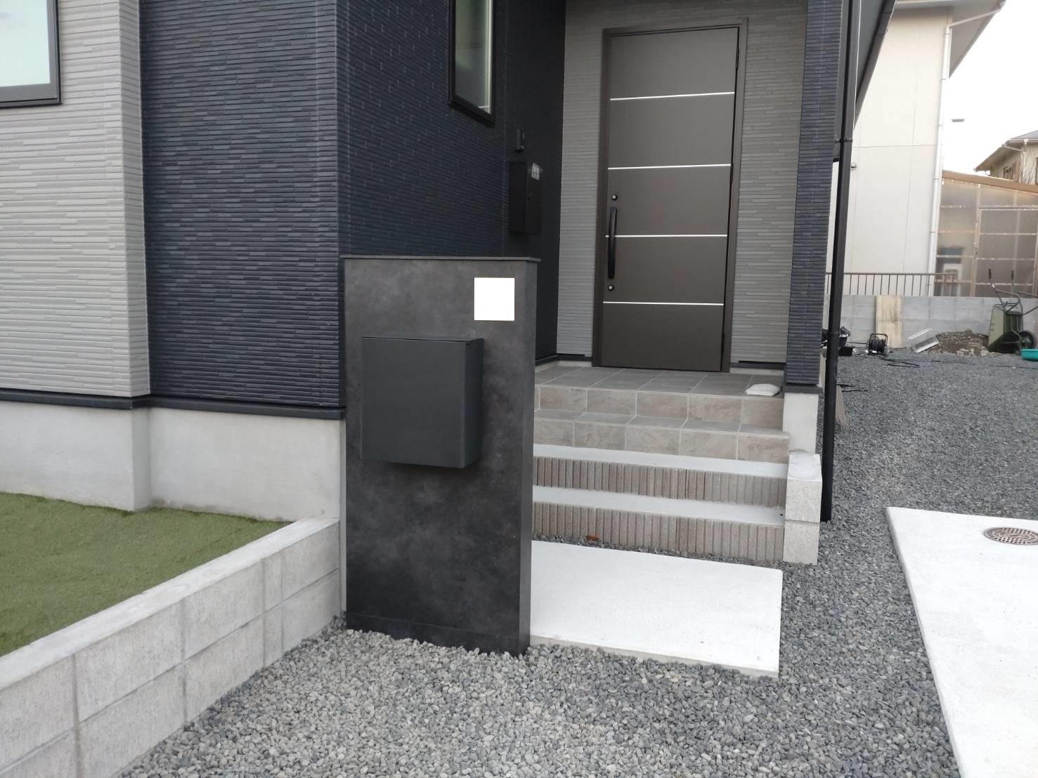 東福岡トーヨー住器のポスト設置の施工事例詳細写真1